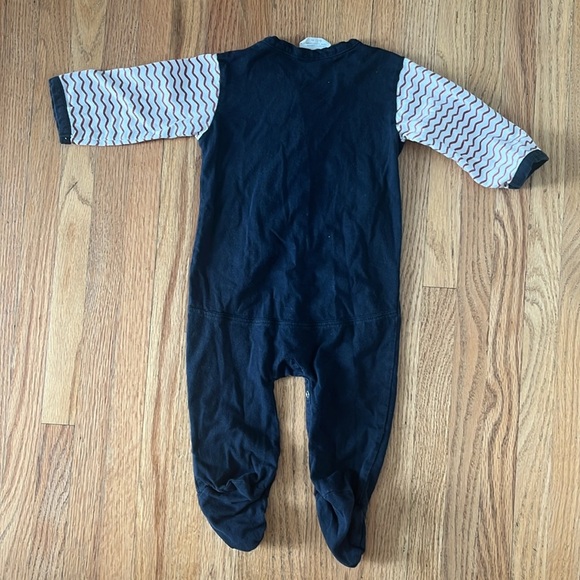 Kate Quinn Onepiece - Picture 3 of 3